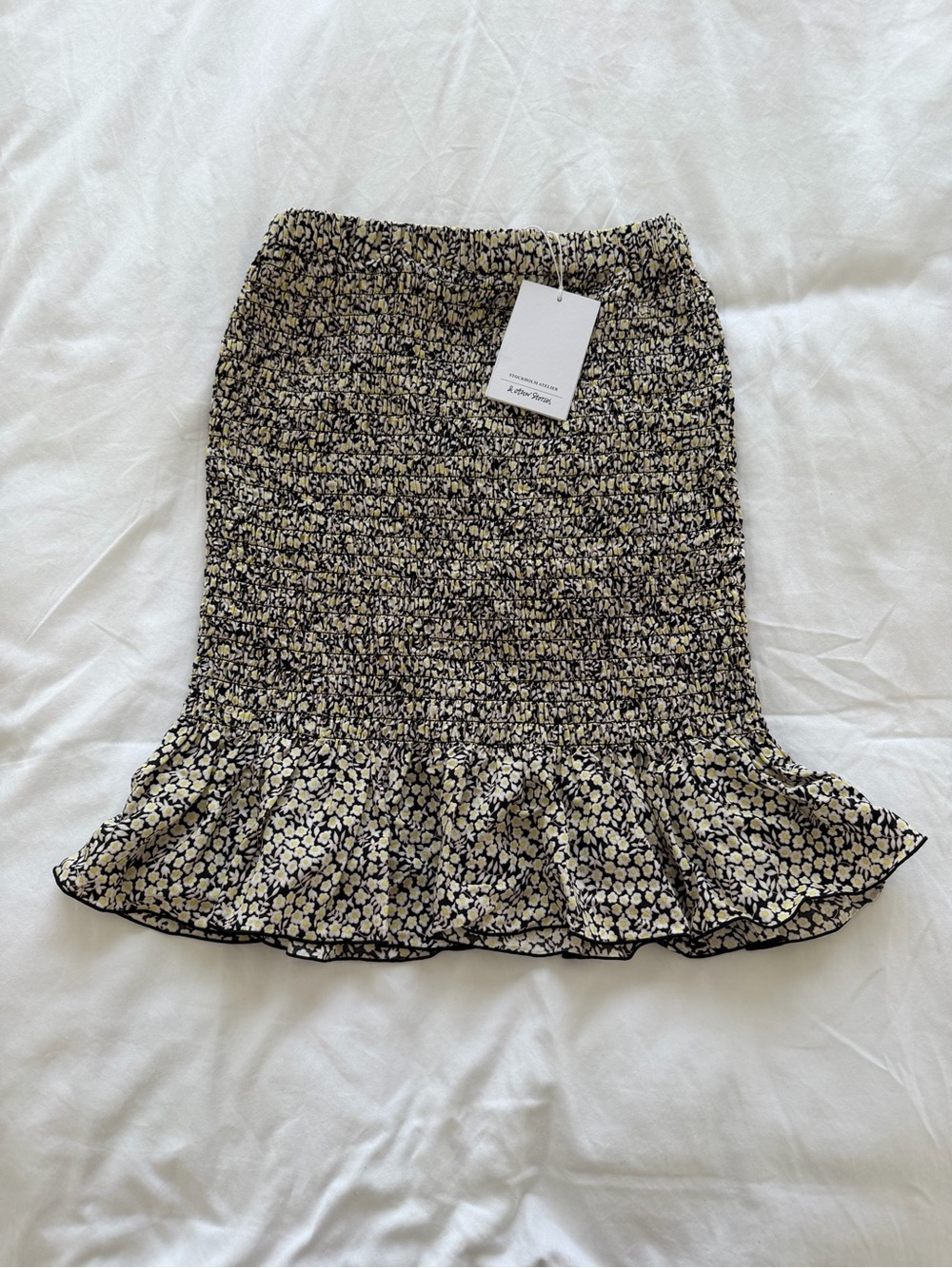 & Other Stories NWT Smocked Waist Drop Hem Floral Skirt Size 4